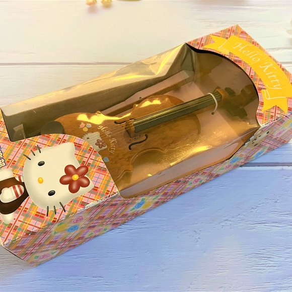 RARE Vintage 1999 Sanrio HELLO KITTY Musical Toy VIOLIN Plays 8 Songs MIB - Picture 10 of 10